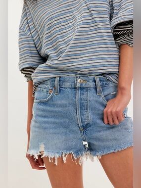 AGOLDE Parker Vintage Cut Off Short Swapmeet Light Blue Distressed Denim Size 26